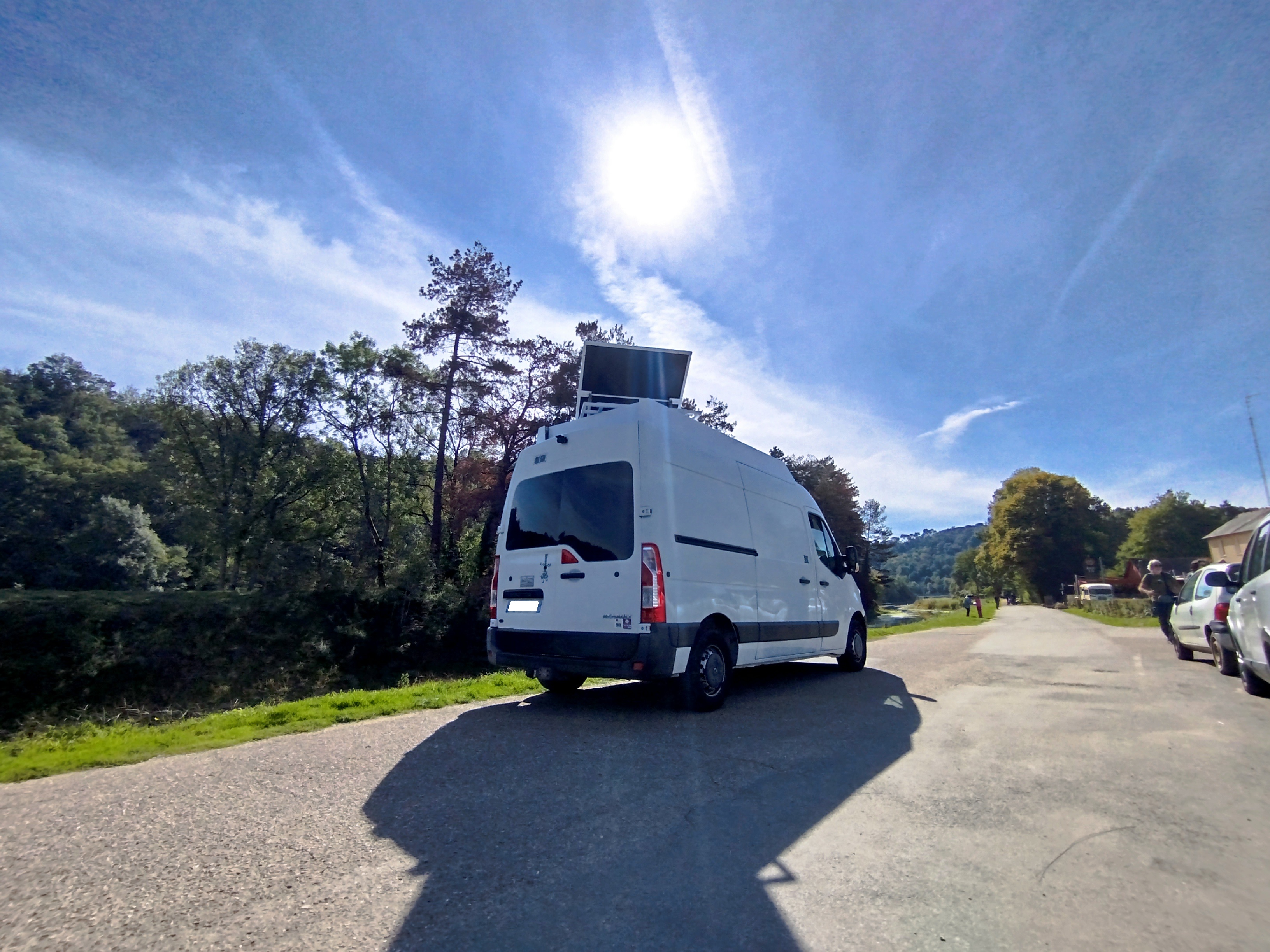 fourgon avec tracker solaire pour camping car